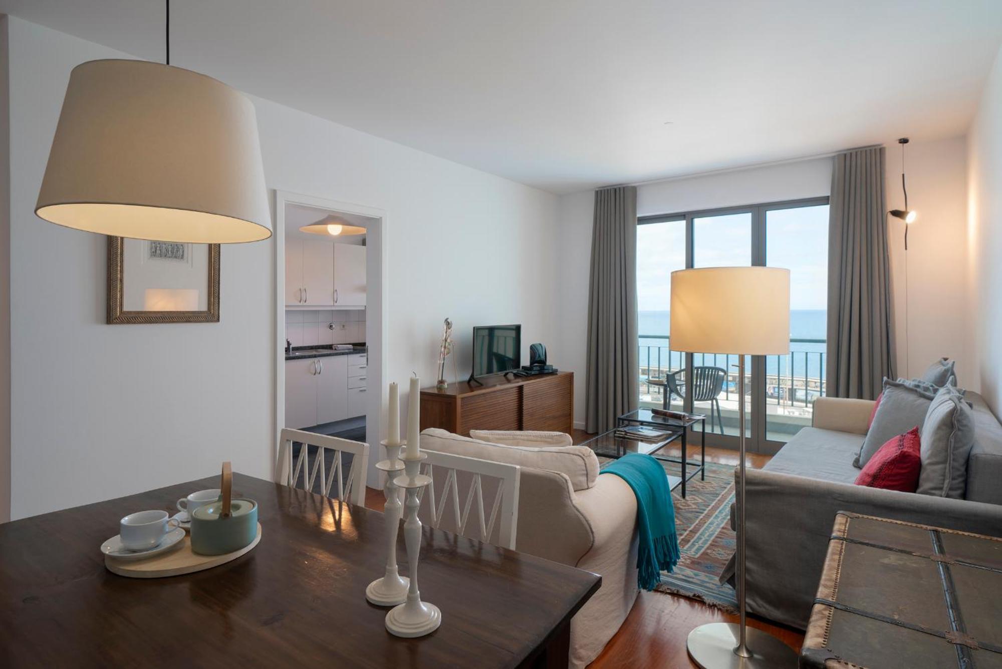 Sea front apartment - Princesa D. Amélia Funchal  Extérieur photo
